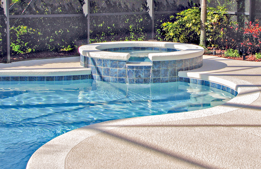 raised-spa-on-gunite-pool